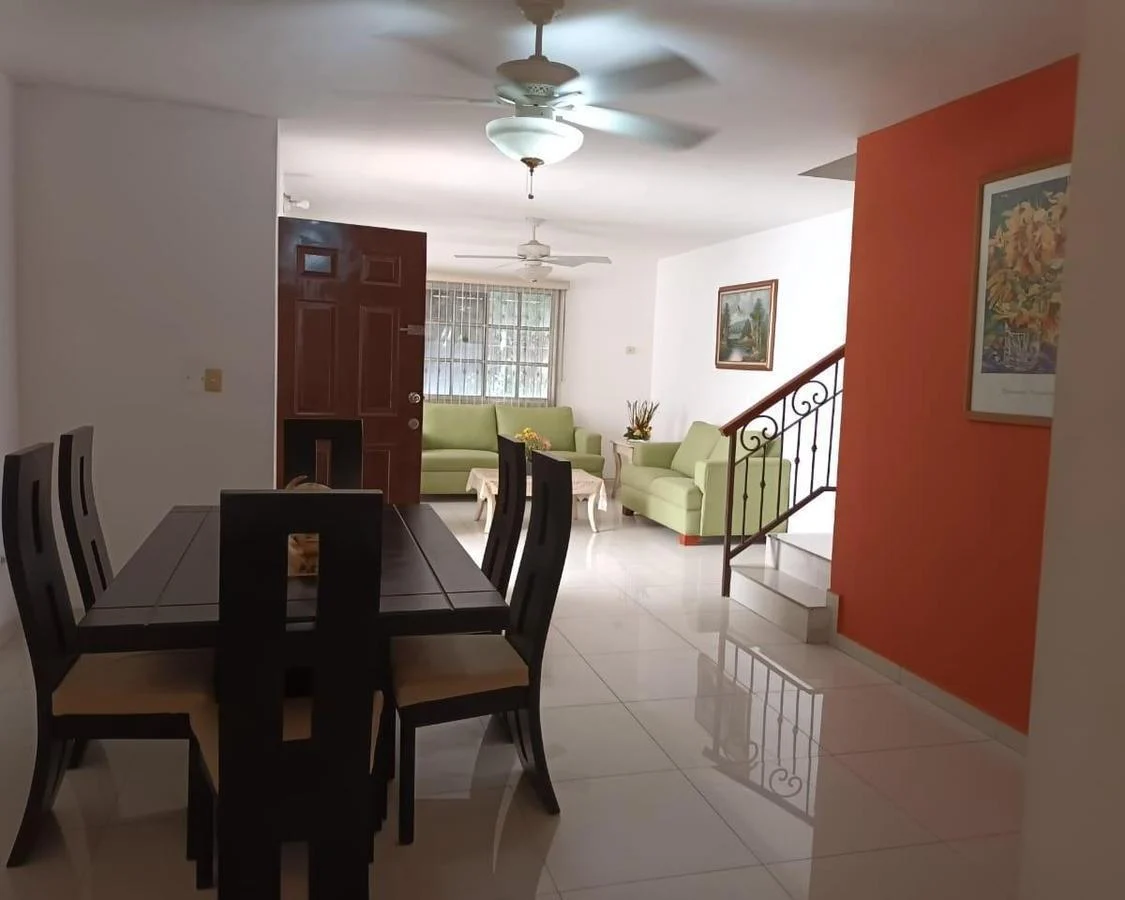 Möbliertes Haus in Bosques del Poniente, Santa Catarina