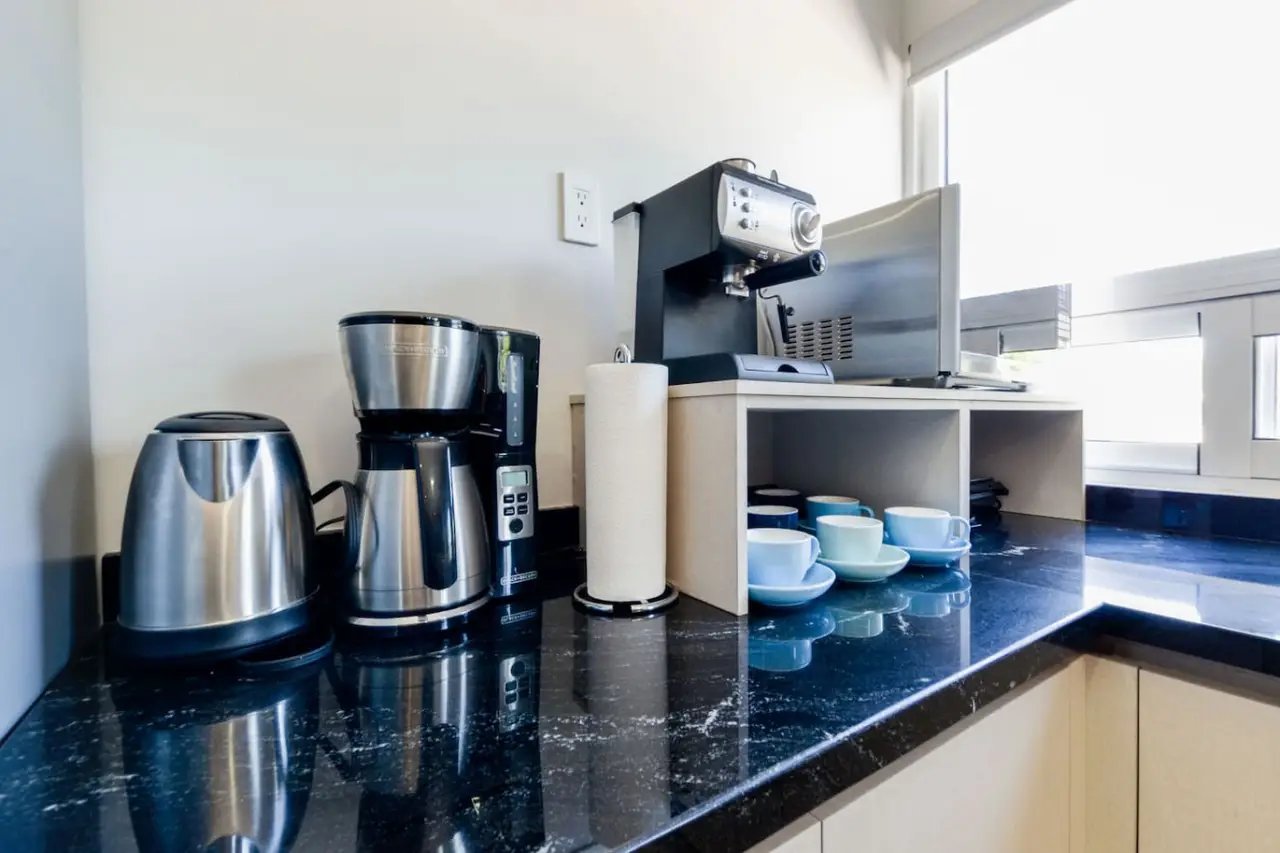 Privates Zimmer und eigenes Badezimmer in der Zona Tec Bild 19