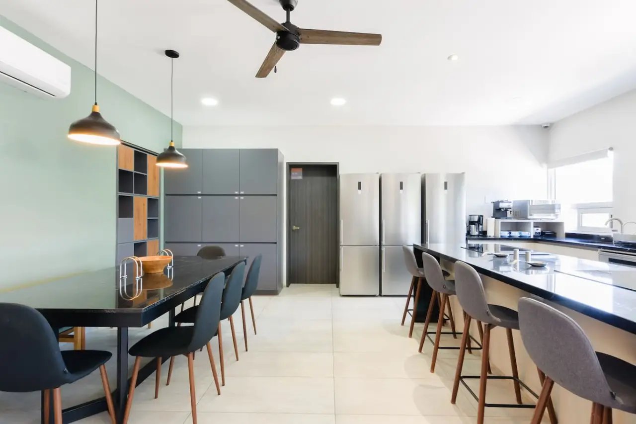Privates Zimmer und eigenes Badezimmer in der Zona Tec Bild 40